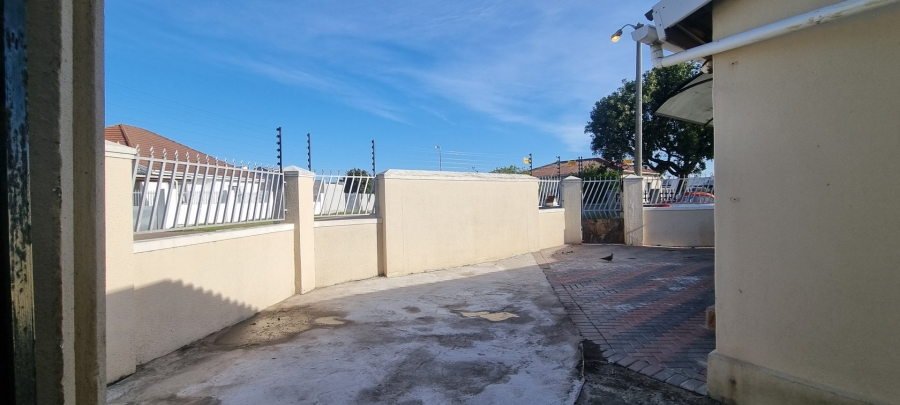 3 Bedroom Property for Sale in Ruyterwacht Western Cape